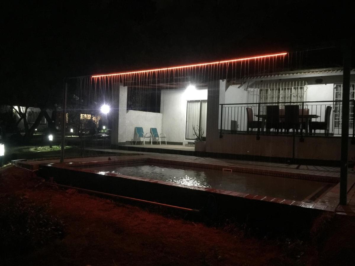 Simbasun Cottages Midrand Eksteriør bilde