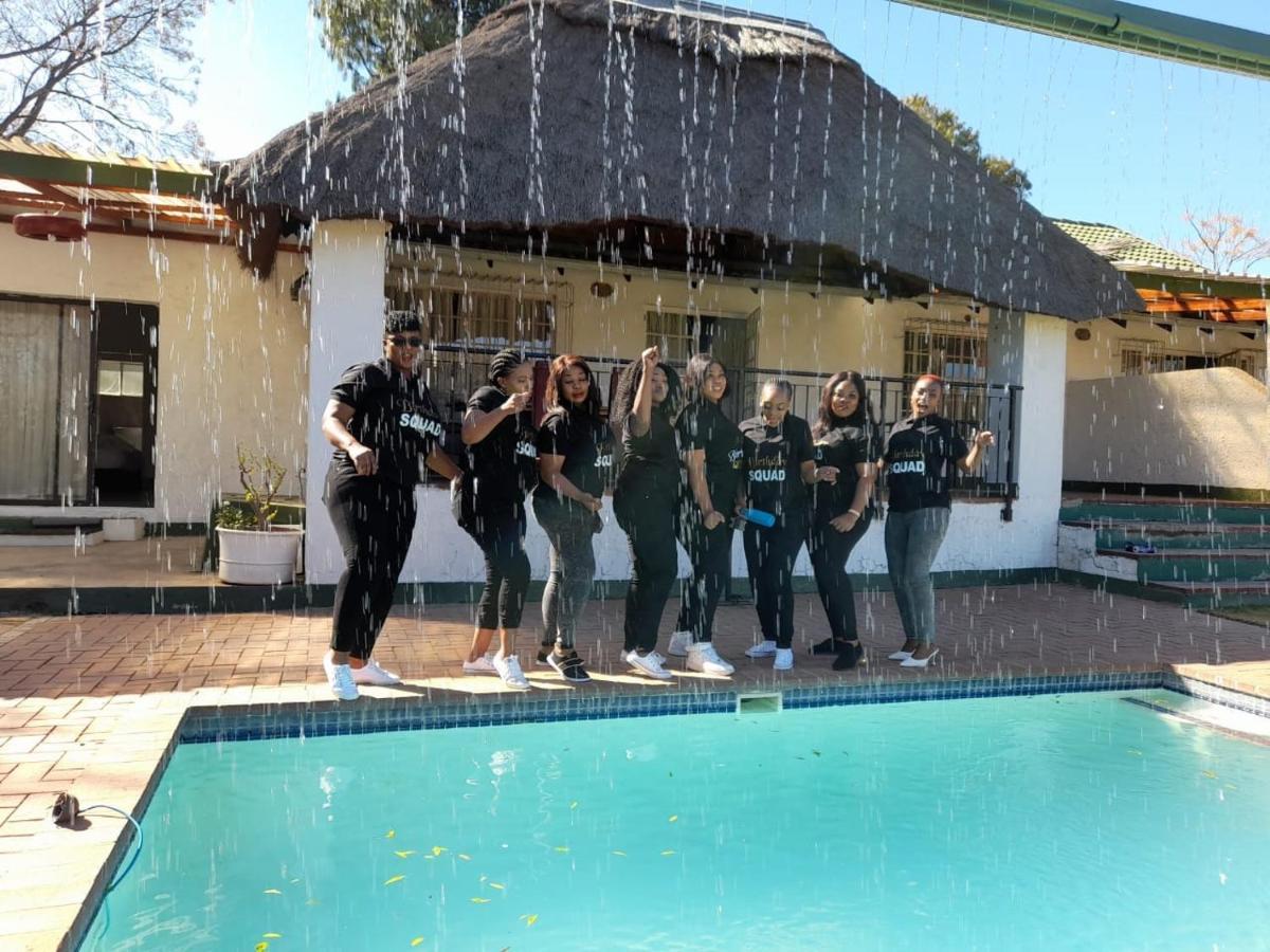 Simbasun Cottages Midrand Eksteriør bilde