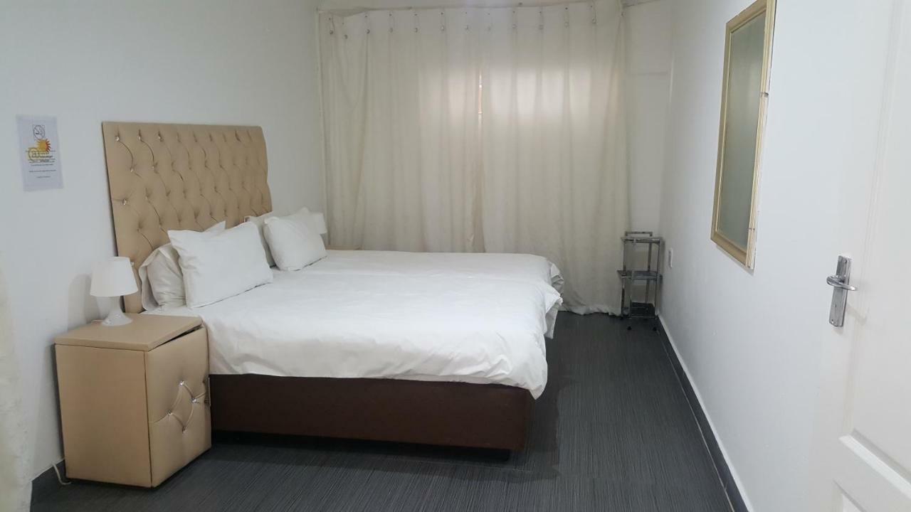 Simbasun Cottages Midrand Eksteriør bilde