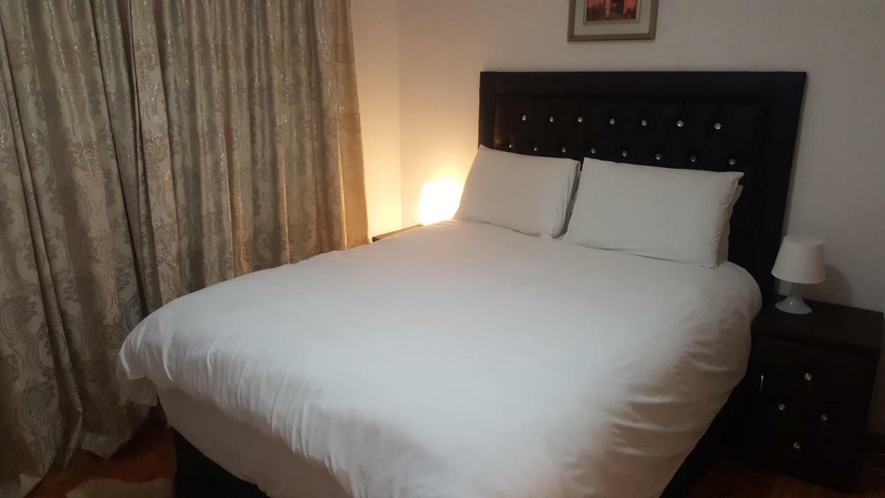 Simbasun Cottages Midrand Eksteriør bilde