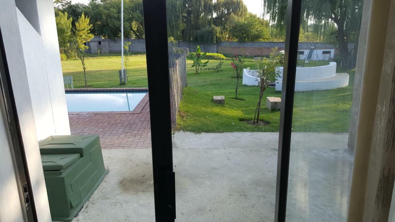 Simbasun Cottages Midrand Eksteriør bilde