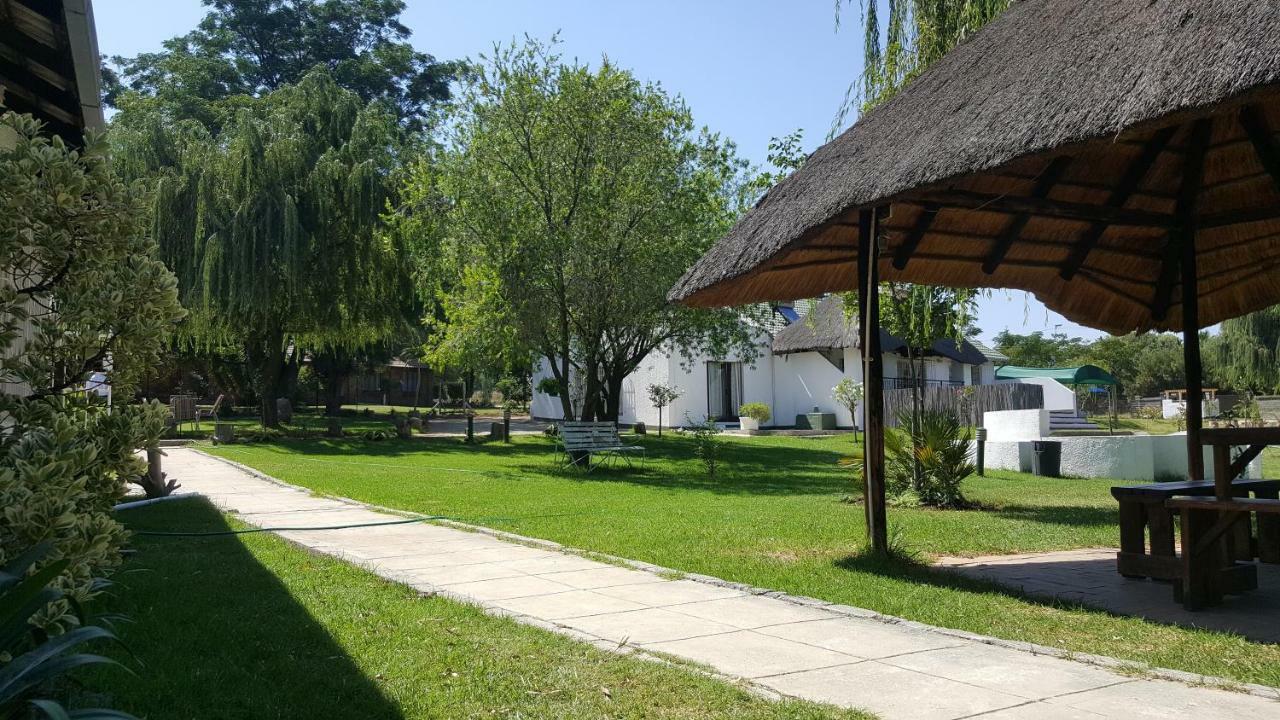 Simbasun Cottages Midrand Eksteriør bilde