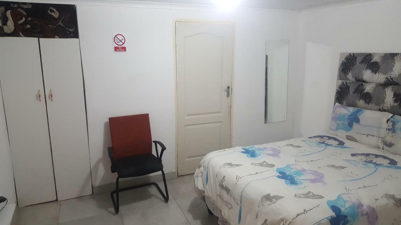 Simbasun Cottages Midrand Eksteriør bilde
