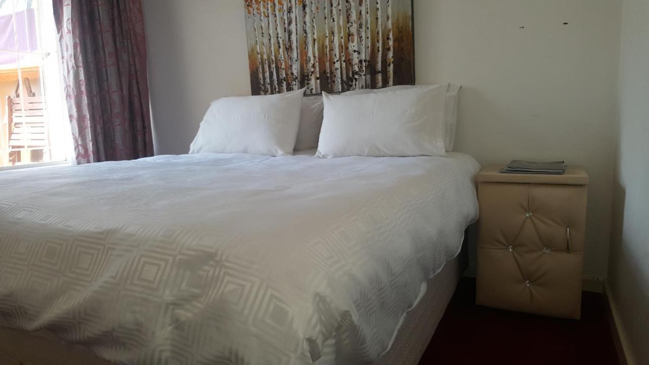 Simbasun Cottages Midrand Eksteriør bilde
